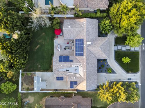 5828 3rd Ave, Phoenix AZ 85086-7201 exterior