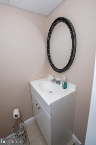 3255 Maple Rd, Huntingdon Valley PA exterior