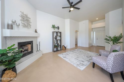 6561 Shadow Bluff Dr, Tucson AZ  85704-6950 exterior