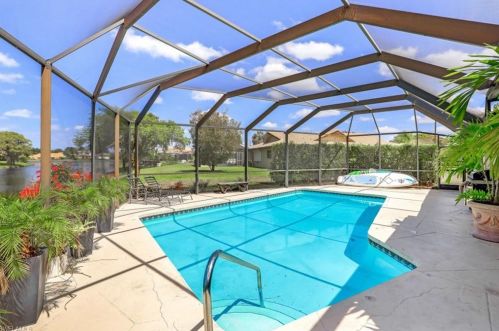 619 Neapolitan Way, Naples FL 34103-8502 exterior