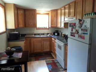 926 14th St, Bismarck ND  58501-4243 exterior