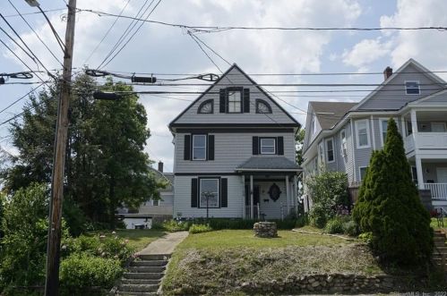 279 Main St, Torrington CT 06790-6946 exterior