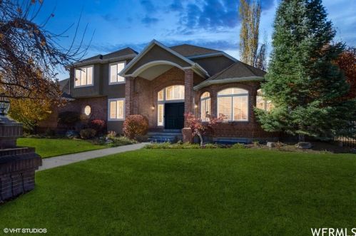 10664 Trailridge Cir, Sandy UT 84092-4758 exterior