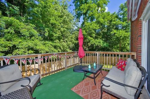 2187 Garrick Dr, Pittsburgh PA  15235-5034 exterior