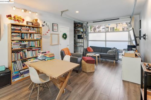 1502 10th St, Berkeley CA 94710-2376 exterior