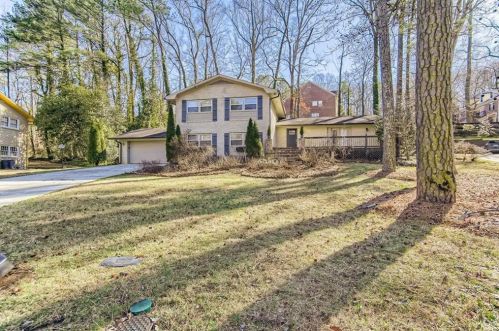 3135 Embry Hills Dr, Atlanta, GA 30341-4325