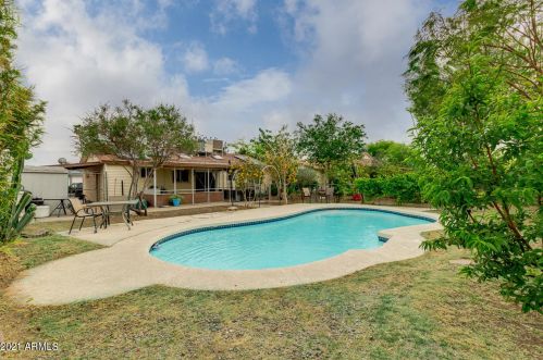 3844 Bloomfield Rd, Phoenix AZ  85032-7334 exterior