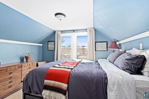 22 Winona St, Duluth MN 55803-1808 exterior