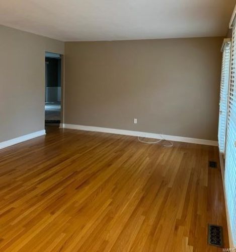 4812 Freshfield Ct, Saint Louis MO  63128-2811 exterior