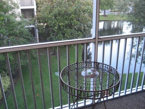 10020 Strafford Oak Ct, Tampa FL 33624-5108 exterior