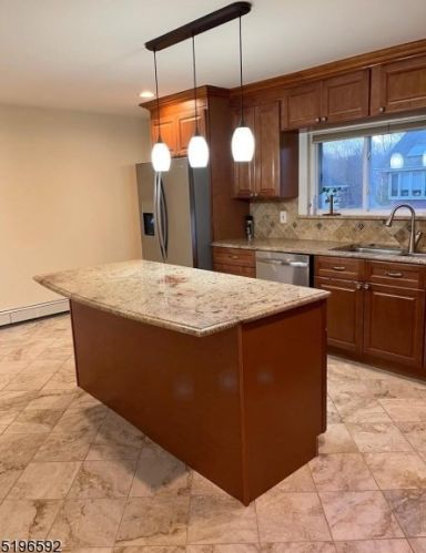 110 Lincoln St, Berkeley Heights NJ  07922-1001 exterior