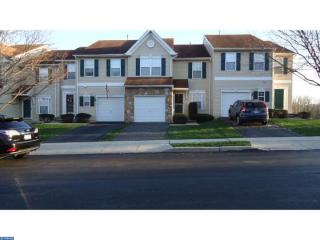 924 Katie Cir, Limerick PA  19468-7401 exterior