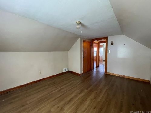 229 Alexander Rd, New Britain CT 06053-1047 exterior