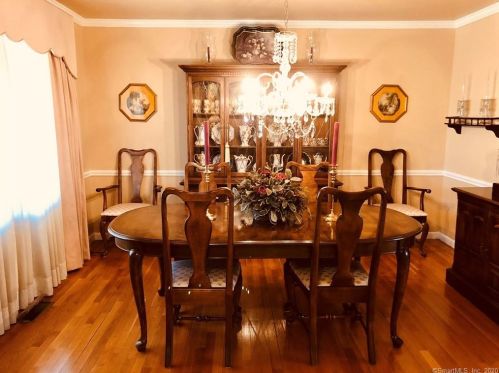 275 New Canaan Ave, Norwalk CT 06850-2620 exterior