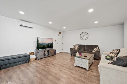 16415 Cornuta Ave, Bellflower CA  90706-4801 exterior