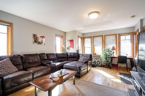 2910 Newhall St, Milwaukee WI 53211-3223 exterior