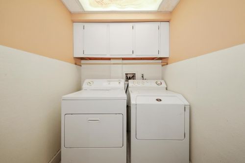 9006 Vine Ave, Bull Valley IL 60097-8243 exterior