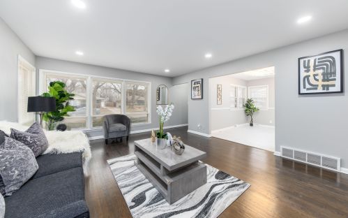 8841 Palmetto Ave, Milwaukee WI  53225-5009 exterior