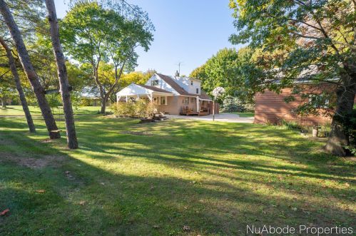 912 Westend Ave, Grand Rapids MI 49504-3847 exterior