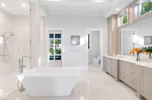 3139 Leeward Ln, Naples FL 34103-4038 exterior