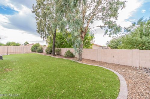 7498 Giachery Ave, Tucson AZ  85747-5613 exterior