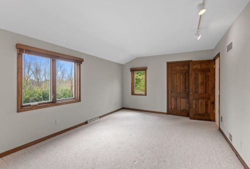 9555 Range Line Rd, Milwaukee WI 53209-2619 exterior