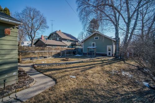 912 17 St, Manitowoc WI 54220-3129 exterior