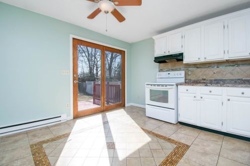 75 Glenmore St, Springfield MA 01129-1067 exterior