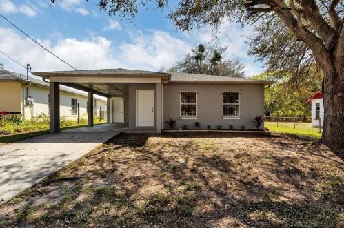 1728 Green Ridge Rd, Tampa, FL 33619-4977