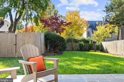 4420 Fessenden St, Washington DC  20016-4054 exterior