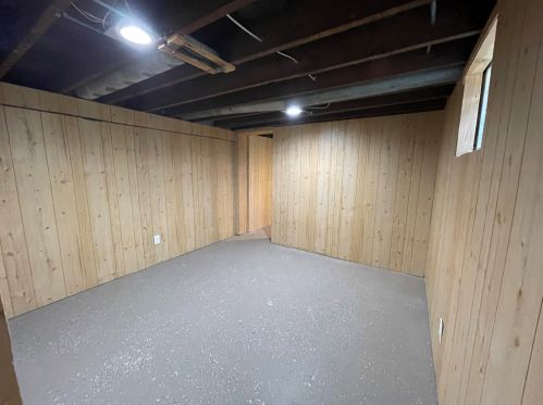 1030 Kenneth St, Meskegon MI 49442-3930 exterior