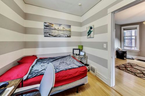 3831 Central Park Ave, Chicago IL 60618-4102 exterior