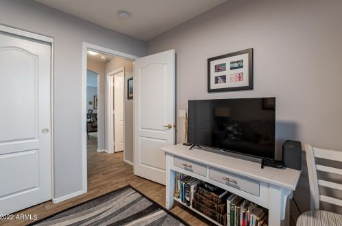 1402 Cherry Hills Dr, Chandler AZ  85249-8775 exterior