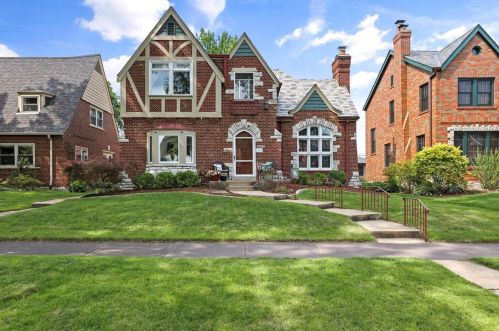 6207 Delor St, Saint Louis, MO 63109-3125