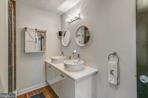 1223 Ellsworth St, Philadelphia PA 19146-2812 exterior