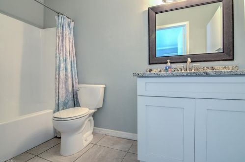 4424 31 Pl, Naples FL 34116-8040 exterior