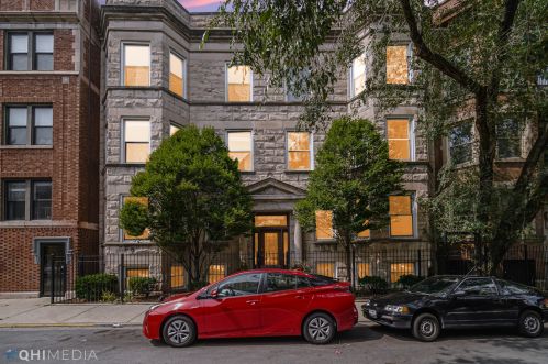 816 Cuyler Ave, Chicago IL 60613-2113 exterior