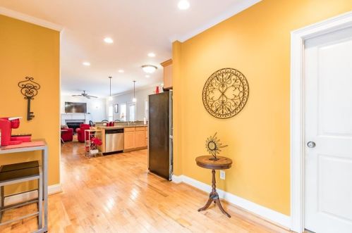 1758 Marietta Rd, Atlanta GA 30318-2735 exterior