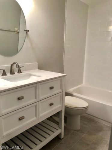 3379 Timberwood Cir, Naples FL 34105-5610 exterior