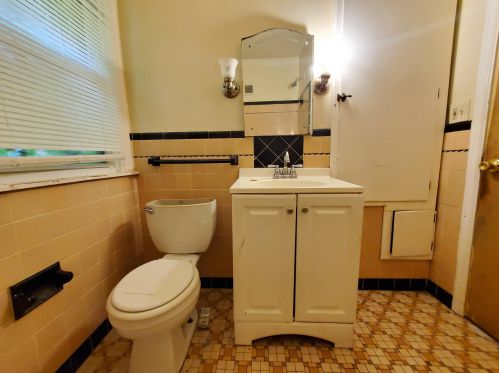 3276 45th St, Milwaukee WI  53219-4815 exterior