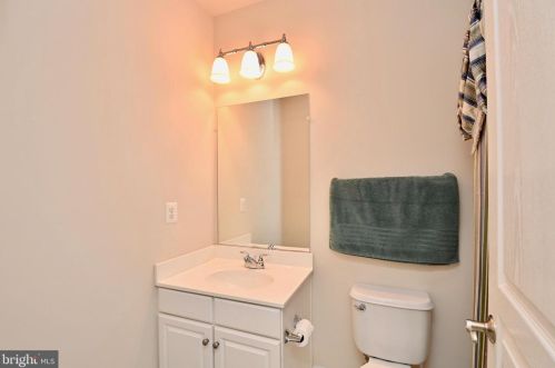 5718 Colfax Ave, Alexandria VA 22311-1012 exterior