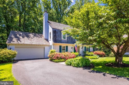 7635 Huntmaster Ln, Mc Lean, VA 22102-2531