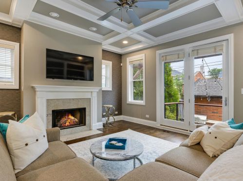 4147 Damen Ave, Chicago IL 60618-3045 exterior