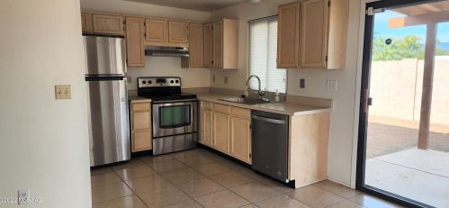 7263 Bellingham Dr, Tucson AZ  85730-3343 exterior