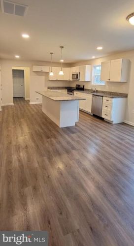 217 Pulaski Ave, Blenheim, NJ 08012-4641