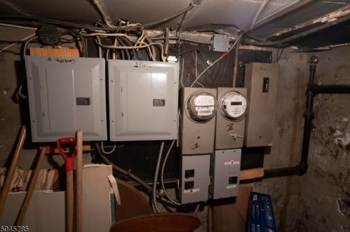 64 New York Ave, Newark NJ 07105-1211 exterior