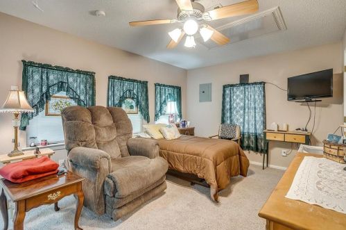 149 Suzanne Ter, Burleson TX 76028-5617 exterior