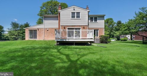 3653 Warfield Dr, Huntingdon Valley PA 19006-3423 exterior