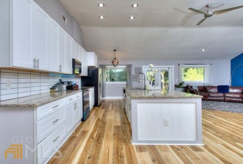 4495 Kent Rd, Atlanta GA  30337-5205 exterior