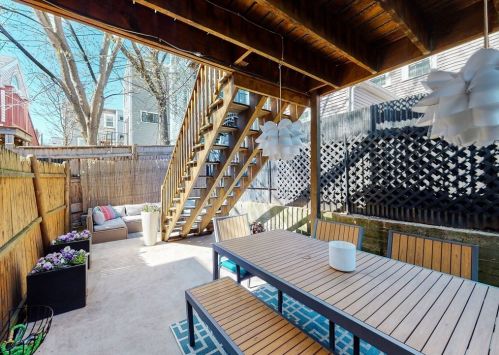 222 5th St, Boston MA 02127-2616 exterior